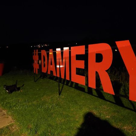 Gite Comme A La Maison Damery  外观 照片